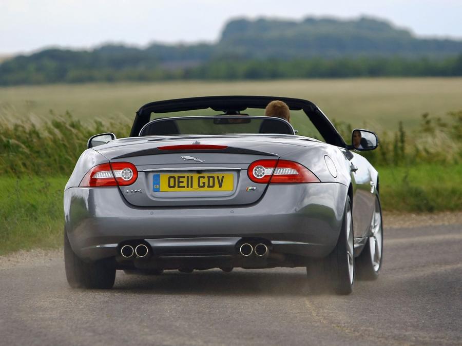  Jaguar XKR Convertible 2011 года  (UK) (фото 4 из 15)